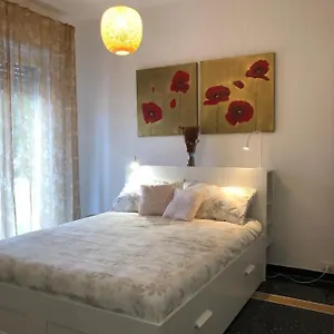https://appartamento-i-glicini-12.hotelitalianriviera.com