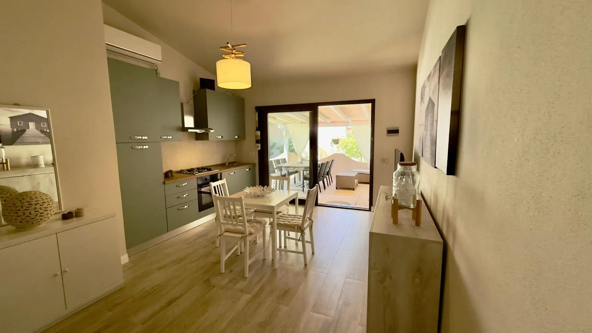 Casa Teresa Villa Porto Pino 0*,  Italy